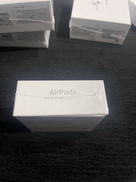 Air Pods Gen 4 Noi/Sigilate