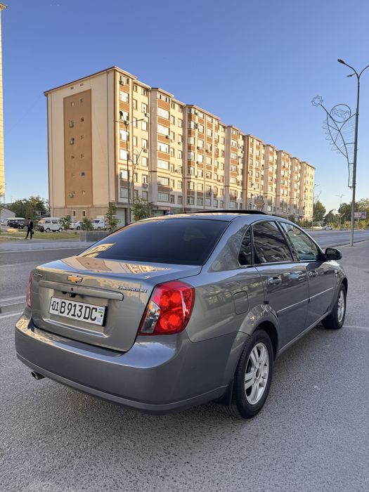 РАДНОЙ КРАСКА!!! 2013 й Автомат 1.6 л матор. Метан