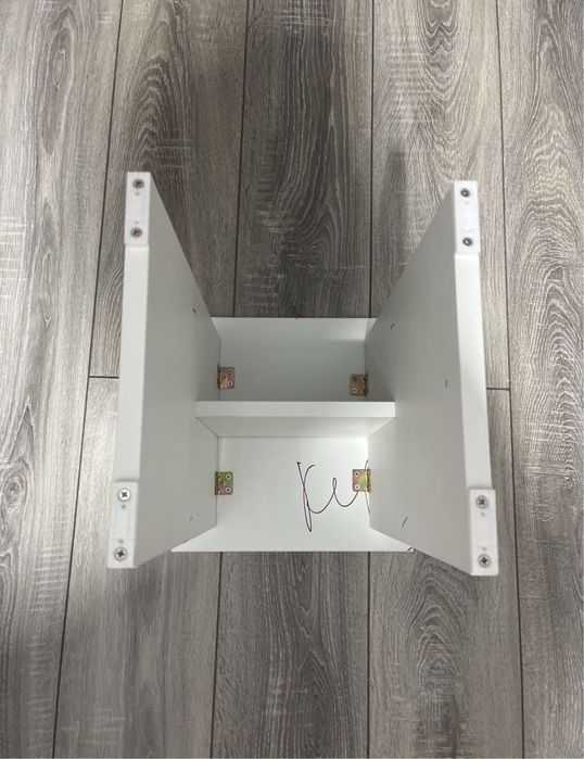 Табуретки новые много