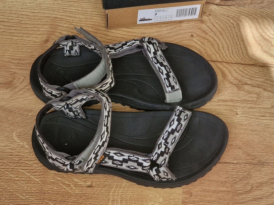 Sandale de trekking de femei Teva Winsted 38