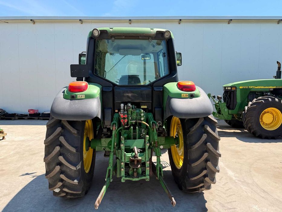 Tractor John Deere 6330