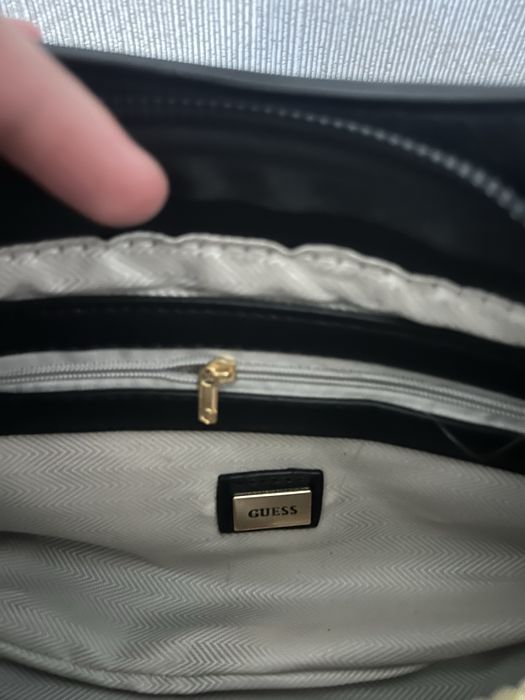 Женска Guess чанта