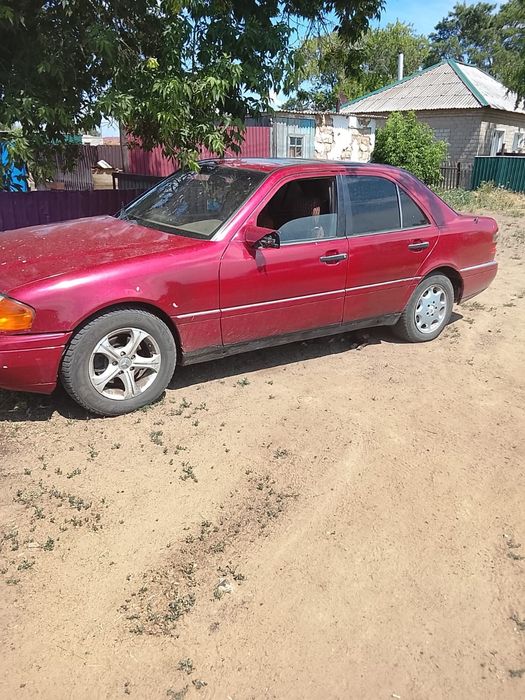 Продам Мерседес с 180