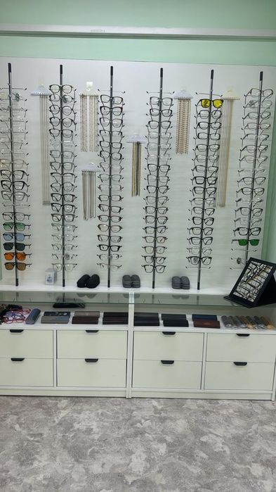 Витрина для очков