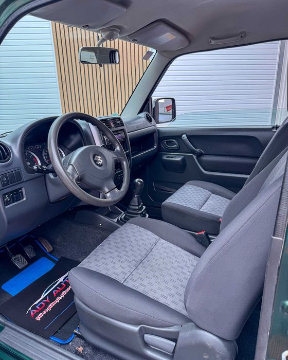 SUZUKI JIMNY 1,3 Benzina , An 2010 , 4x4 . Garantie 12 luni , Buy-Back