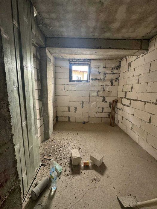 Срочно Продаётся квартира в Мирзо Улугбек р-н паркентский коробка