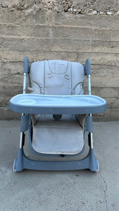 Дескии стол б/у почти новый