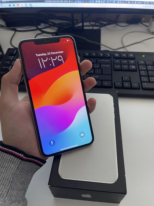 Iphone 11 pro max в идеальном состаянии каробка документ