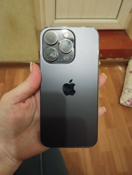 Продам айфон 14про