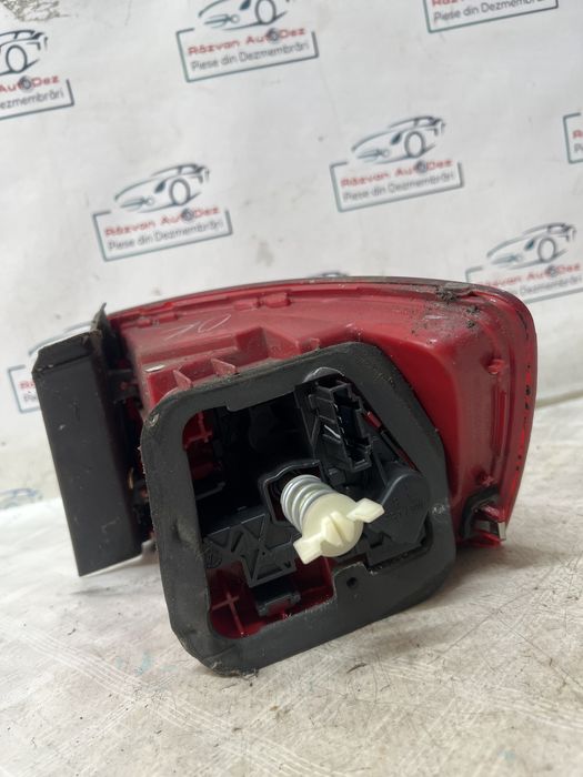 stop dreapta aripa volkswagen jetta - motorina 2012