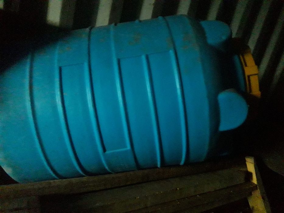 Емкости пластиковые