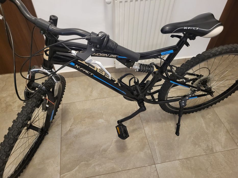 Bicicleta full suspension