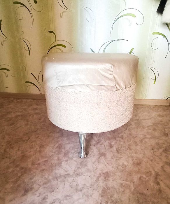 продается пуфик мягкий 5000тг