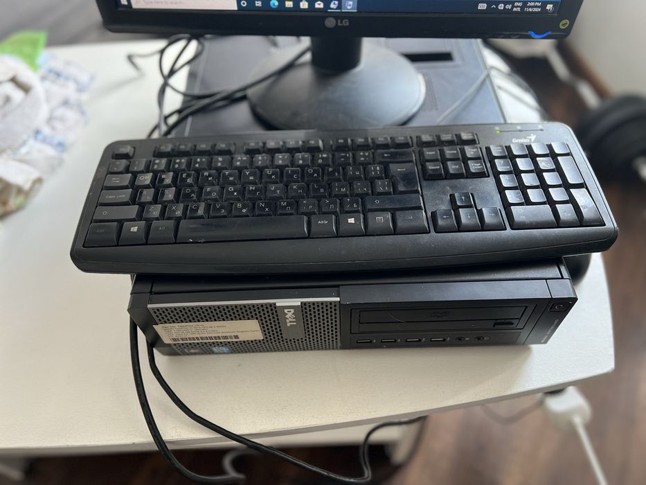 Dell  7010 I5 + 14gb Ram + 17” Монитор настолен компютър