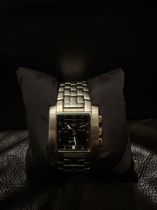 Продам часы наручные Tissot t chronograph