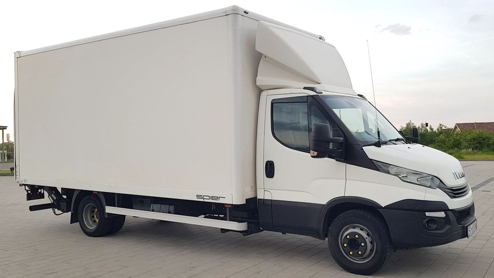 Iveco dayli 72c21 izoterma cu Lift 2017  recent adus în România 35c15 50c17  35c18 70c18 35c17 35s18 ( Mercedes Renault Fiat Crafter )