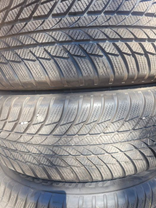 Зимни гуми 215 65 17 Bridgestone