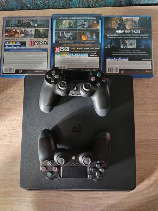 Плейстейшен 4 слим 1т
