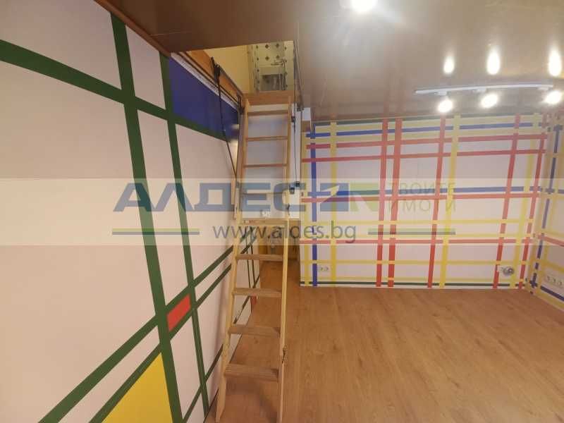 Дава се под наем Магазин в София, Център - 15 кв.м за 550 € - Снимка #1