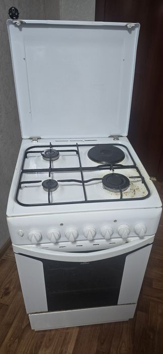 Продам газ плиту
