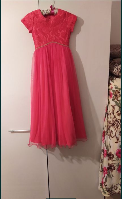 Продам платье для девочки