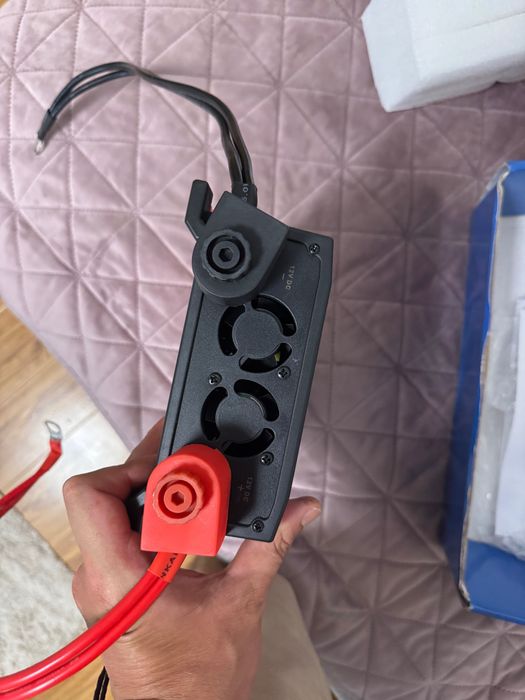 Vând Invertor Tensiune l 1200w