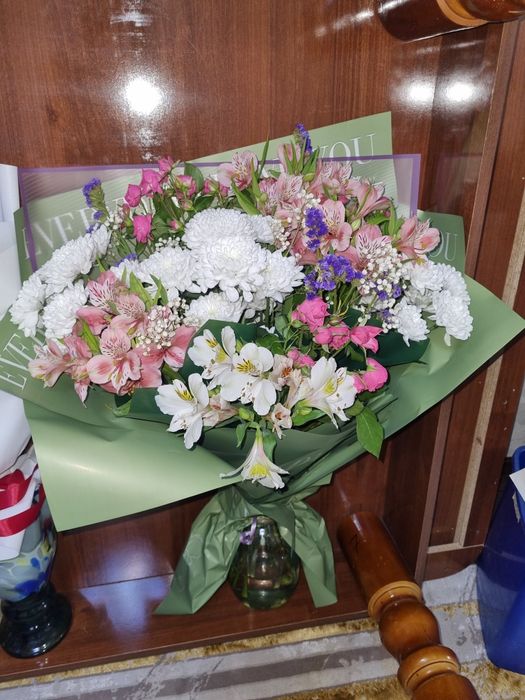 Готовые цветы букет