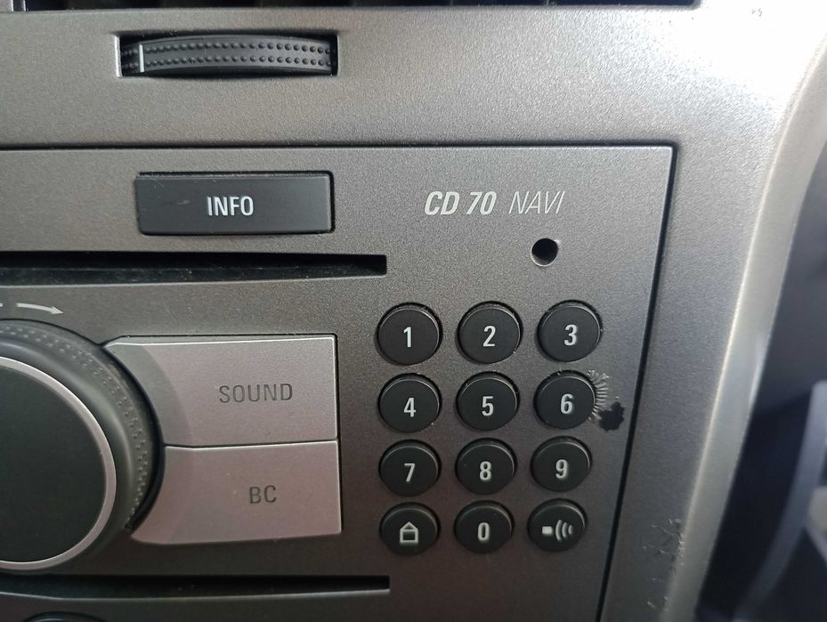 CD 70 navi за Опел