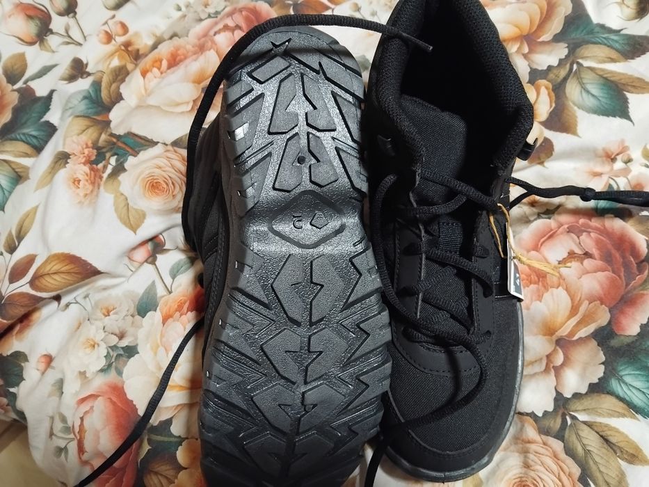 Туристически обувки.