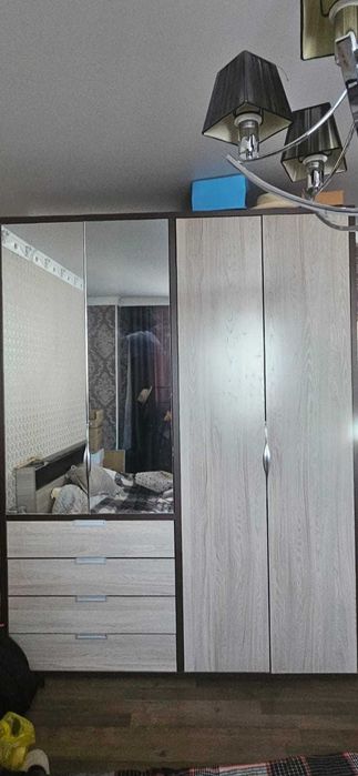 Шкаф платяной б/у