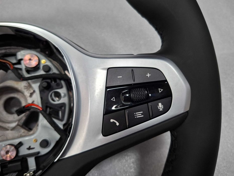 Нов Оригинален M волан за BMW G20 G22 G30 G05 G06 G01 G02 G26 G07 G