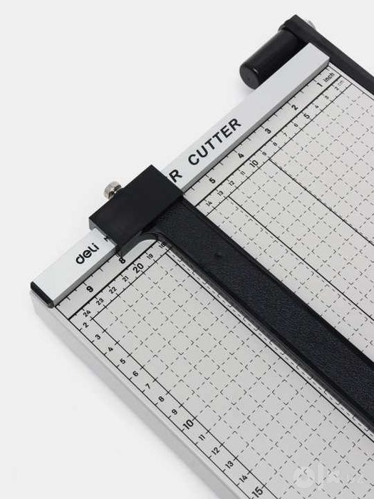 Резак для бумаги Deli 8014 (paper cutter)