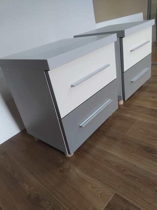 Noptiere din pal melaminat cu fronturi din MDF și cant abs