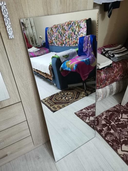 Продам зеркало в хорошем состоянии