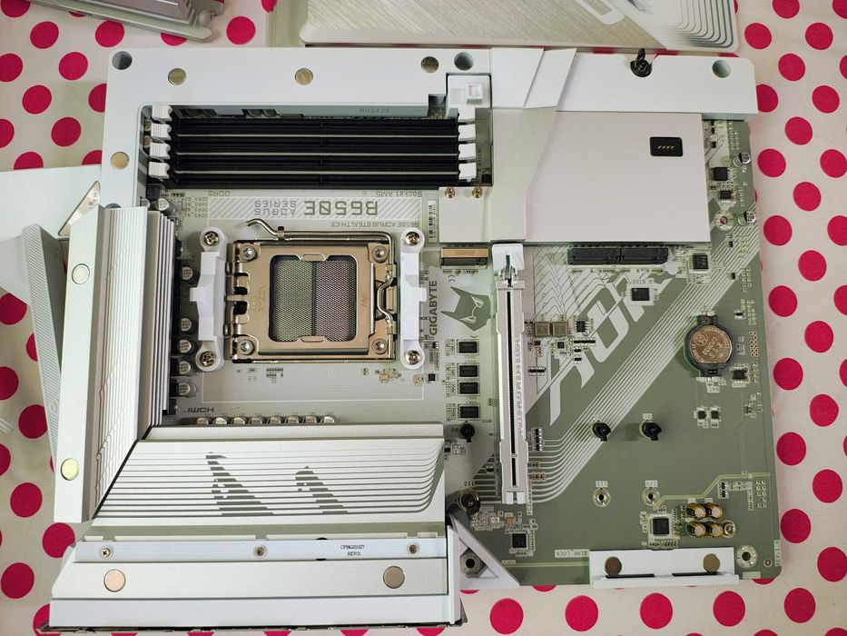 Placa de baza BTF Gigabyte B650E Aorus Stealth ICE Socket AM5.