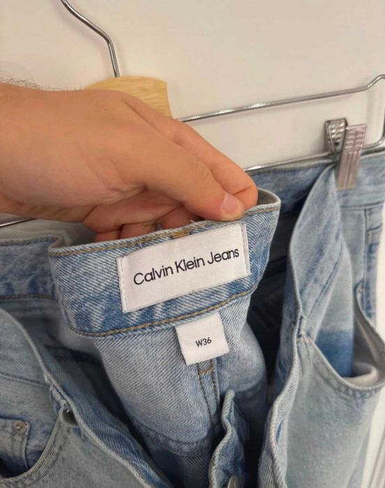 Pantalon blugi rupti CALVIN KLEIN marimea 36W