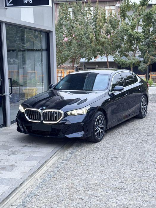 Bmw i5 40L/ M sport/14000km probeg