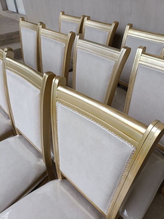 Mehmonhona zal uchun stullar sotiladi holati zo'r