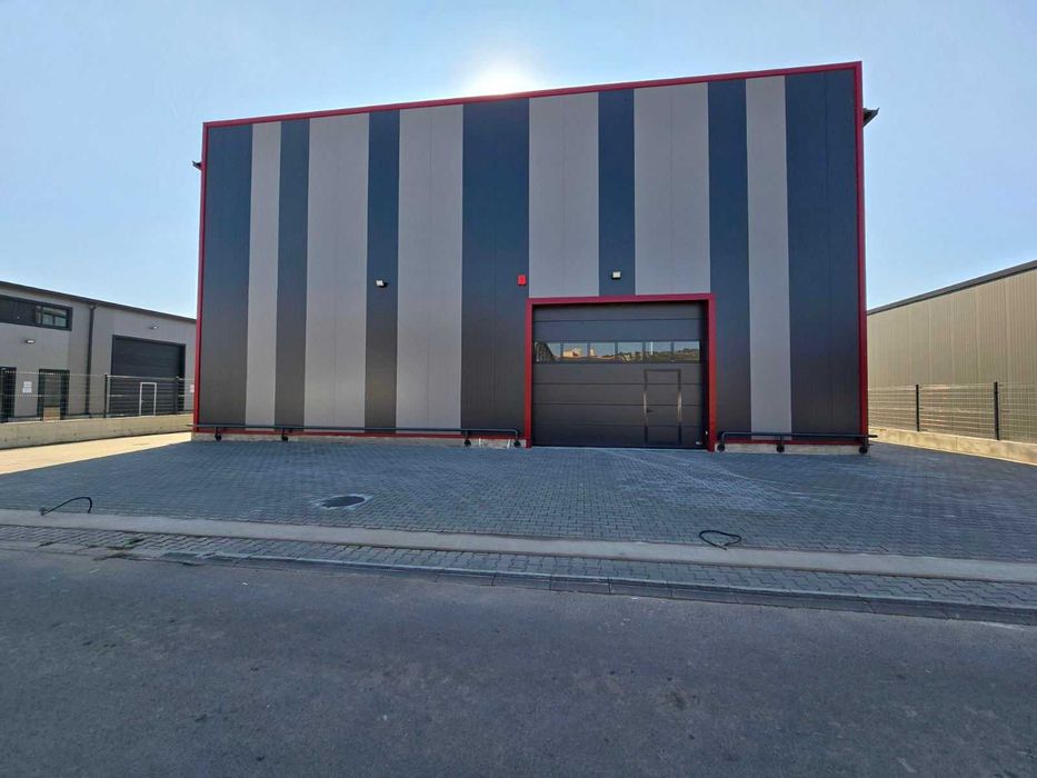 Дава се под наем Склад в Стара Загора, Център - 700 кв.м за 2142 € - Снимка #1