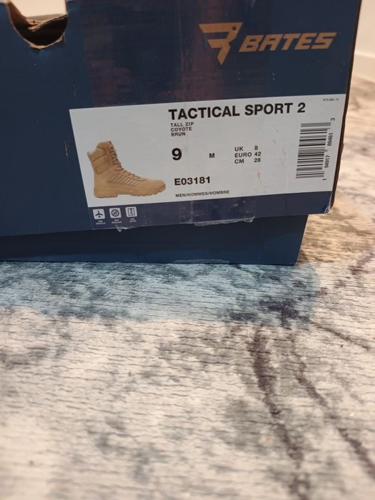 Bocanci Militari, Bates