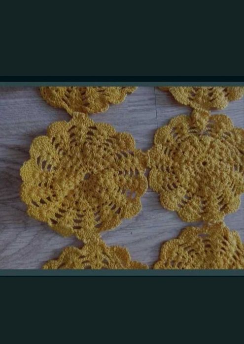 Față de masă croșetată manual