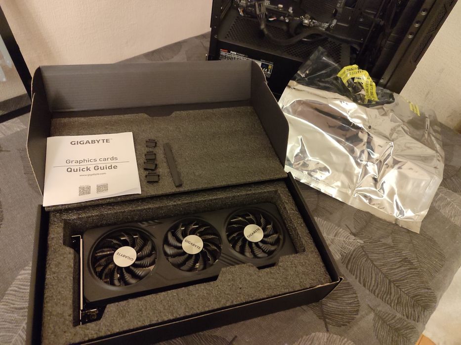 RTX 4060 8GB Gigabyte