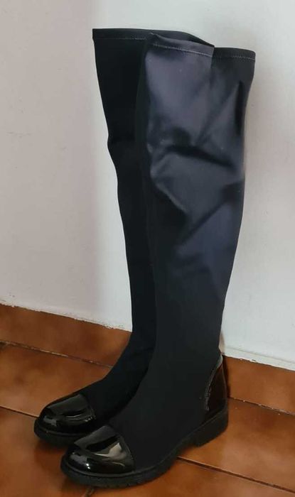 Cizme peste genunchi