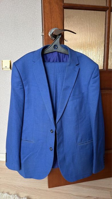 Костюмы и галстуки