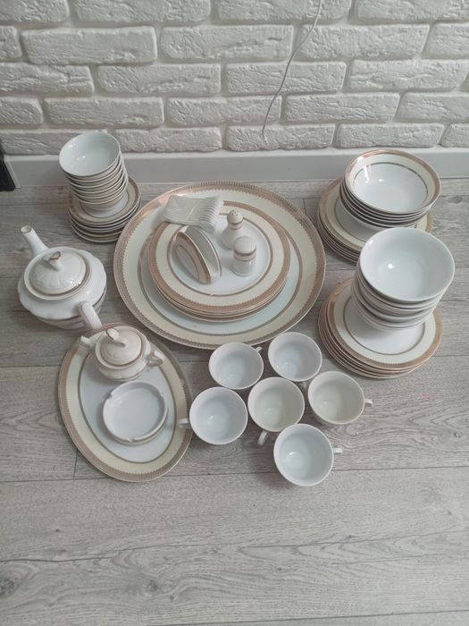 Продам посуду на 6 персон