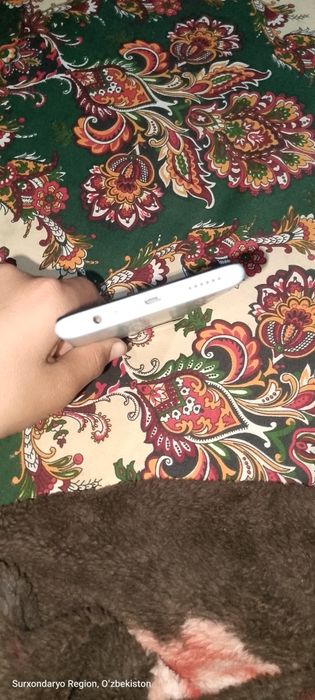 Ekran almatirilmagan akmlatir almashtirilgan  toza