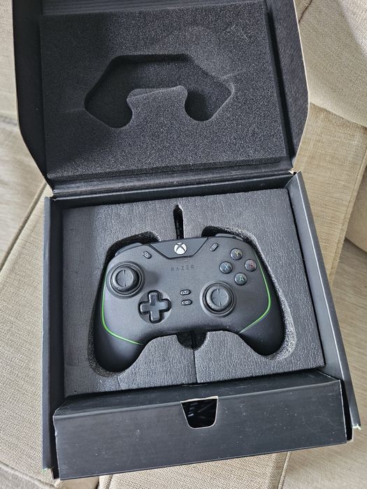 Controller razer wolverine v2 , pentru xbox