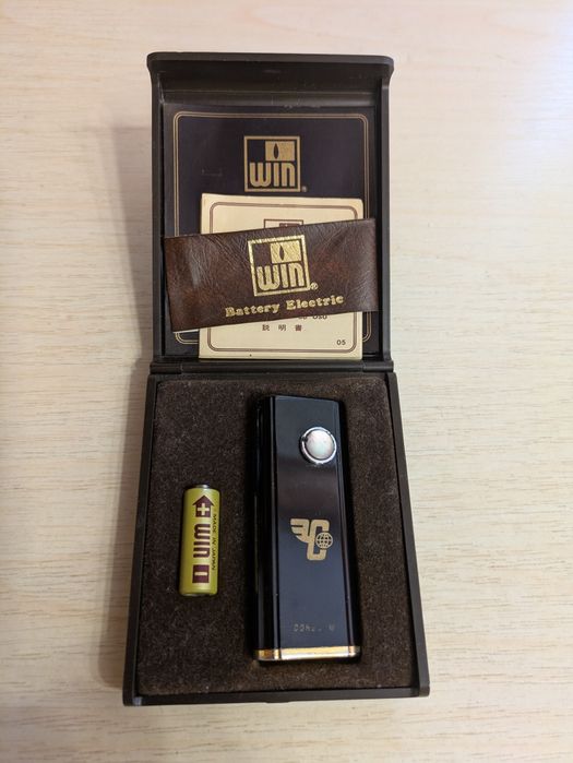 Продавам запазена винтидж запалка