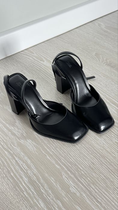 Туфли Zara черные