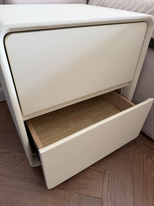 Птодкроватная тумба